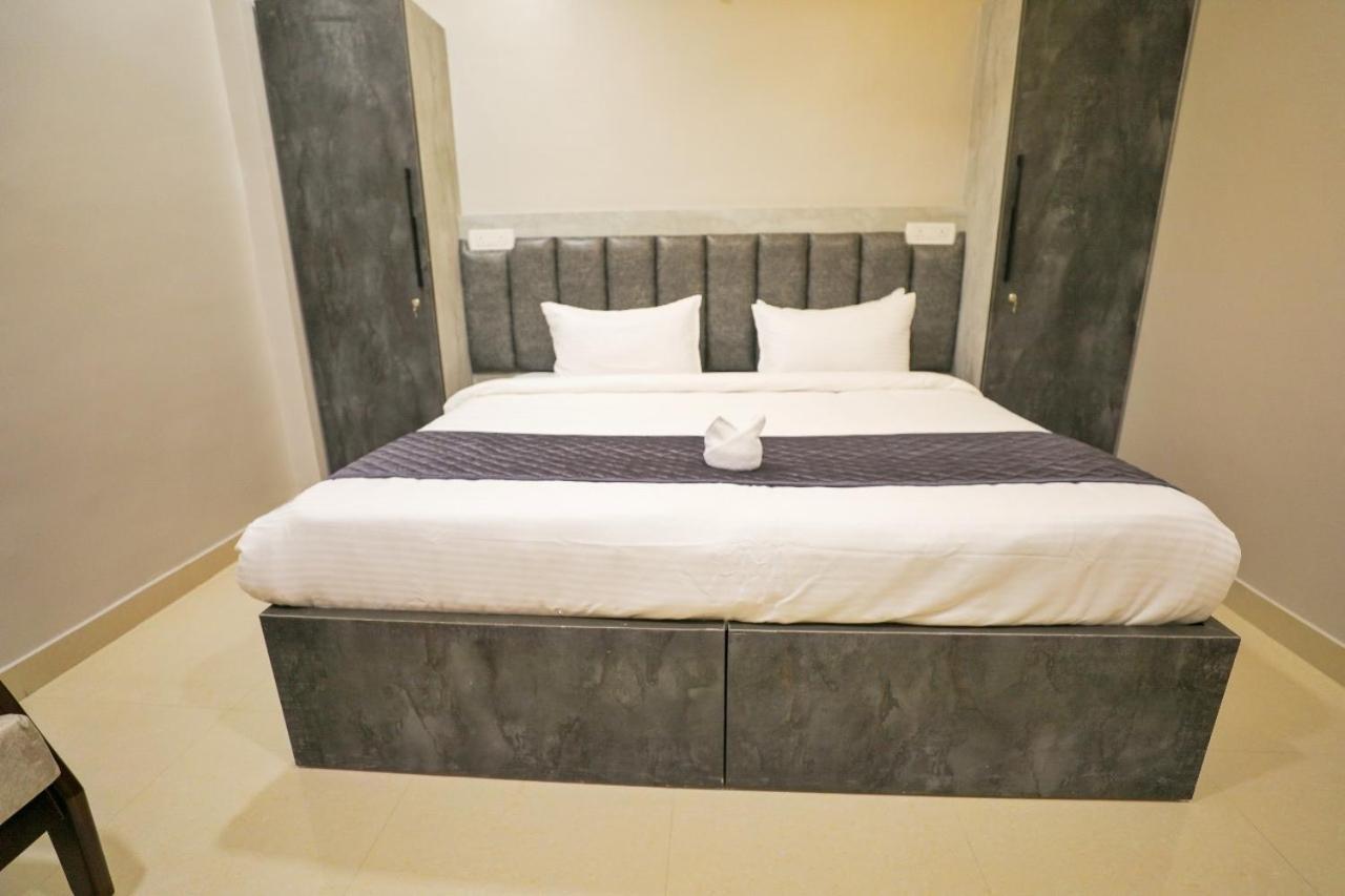 Hotel Ceasta, Beside Us Consulate Hyderabad, Gachibowli Gundipet Eksteriør bilde