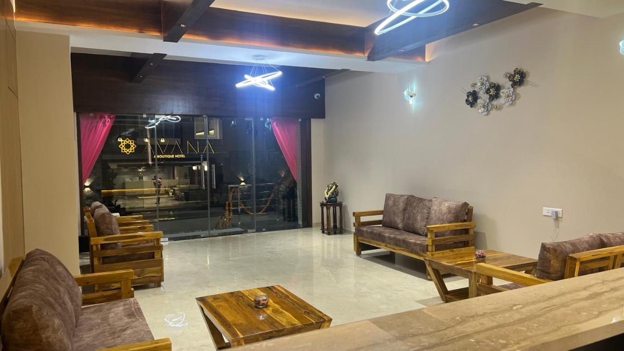Hotel Ceasta, Beside Us Consulate Hyderabad, Gachibowli Gundipet Eksteriør bilde